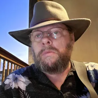 Mike M.