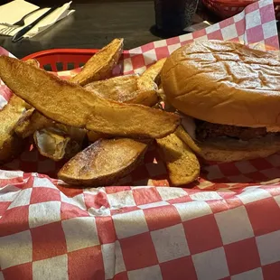 Potato wedges were good but way to much herb mayo to pimento and overdone salty chicken thigh.