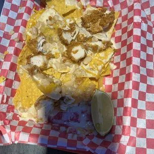 Nachos with fried chicken