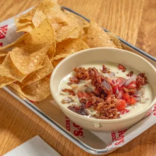 Loaded chips &amp; queso