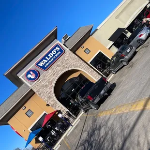 the outside of a restaurant