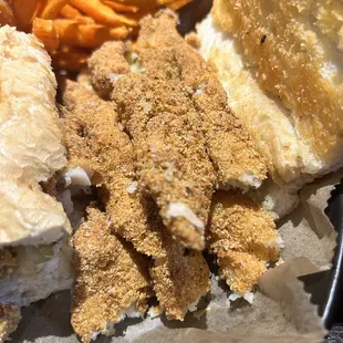 Catfish po'boy sandwich.