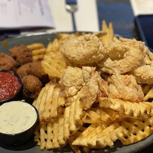 Fried shrimp and waffle fries