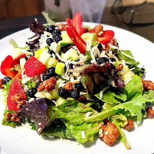 Probably the best salad I had recently- chicken berry pecan salad