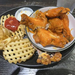 fried chicken, chicken, chicken wings and fried chicken, bbq chicken, chicken wings, bbq wings, fried chicken wings, food, poultry