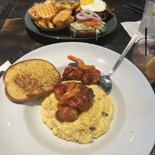 Voodoo Shrimp & Grits