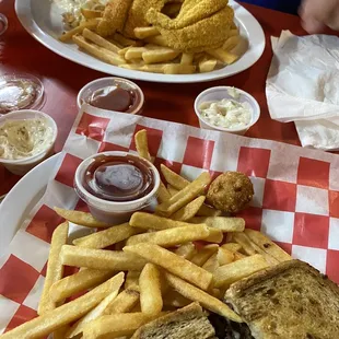 Catfish &amp; patty melt
