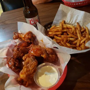 Monday Special: all you can eat jumbo wings with fries