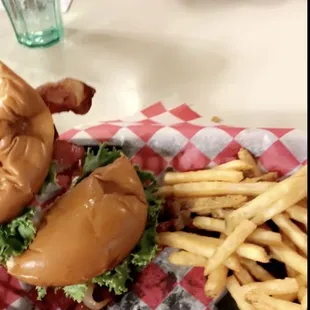 Walker Deluxe Bacon Burger