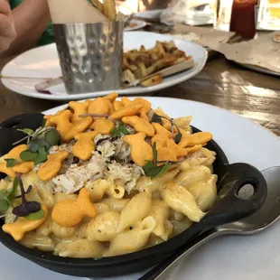 crab mac and cheese