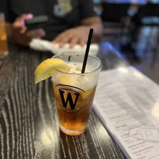 Peach tea cocktail