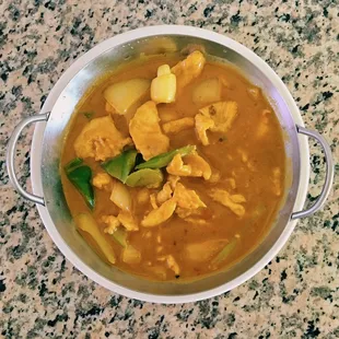 Curry chicken
