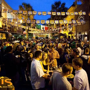 Cinco de Mayo on the Plaza