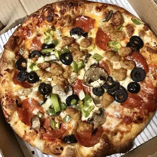10 inch &quot;The Wall Street&quot; pizza.