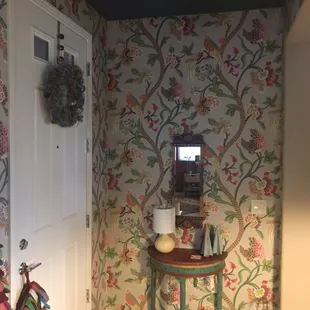 Small spaces can come alive with color !