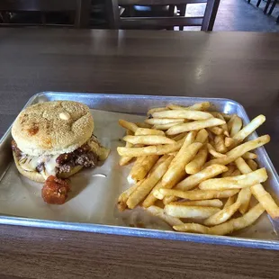 Single chili and cheese. Very flavorful and messy.