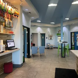 Sitting area outside of play area