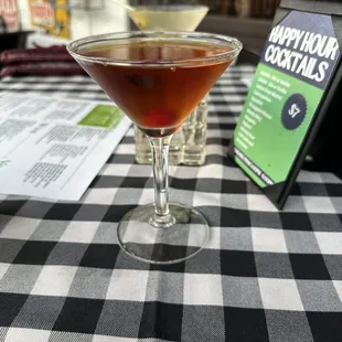 Awesome manhattan and martini. Great bartender Friday happy hour!!