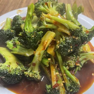 Broccoli with garlic sause