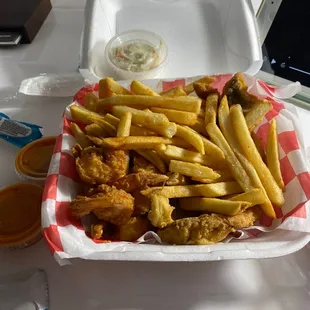 Wally's Fish & Chicken