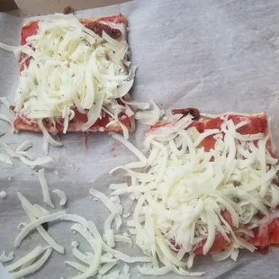 2 center slices Pepperoni, mushrooms and extra cheese