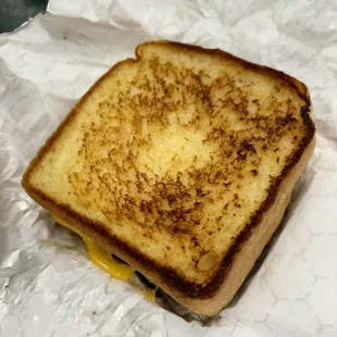 You can almost hear the crispiness of the grilled cheese