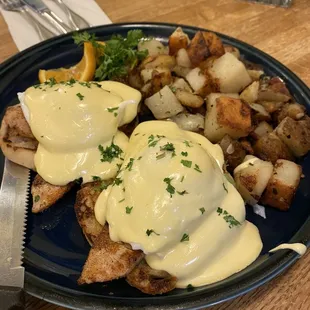 ahí tuna benedict