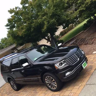 New fleet Lincoln Navigator L