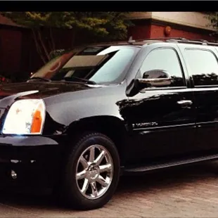 Yukon XL for big families. Airport car service Walnut Creek