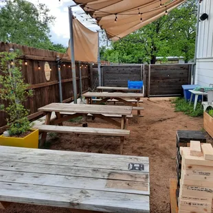 Nice private covered outdoor area on the side.