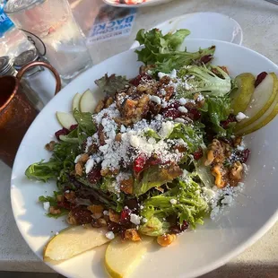 Caramelized Walnut Salad