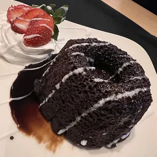 Molten lava cake