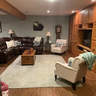 Walnut Waters Bed and Breakfast tv area