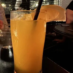 Mango lemonade