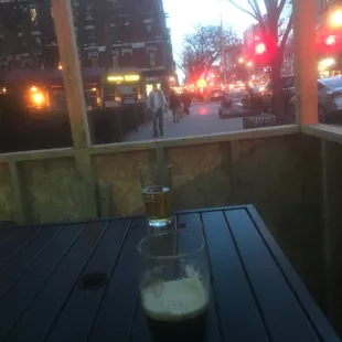 Thumbs up if you like outdoor drinking lol