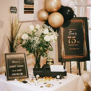 Greeting table.  photo credit: @nicolemaeriephotography