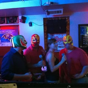 Mexican wrestling Karaoke ???