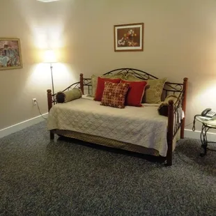 Wampler Suite Day Bed