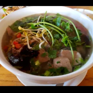 27. Pho