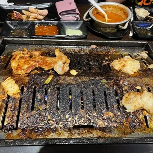 You can see, even now nobody said anything about change a fresh one, even with waiters and waitresses coming and going.