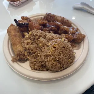 LC5. General Tso&apos;s Chicken Combo