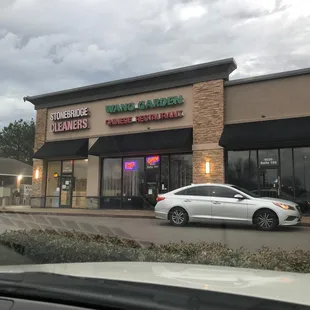 Outside of restaurant. Signage.
