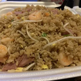 Shrimp fried rice with ham