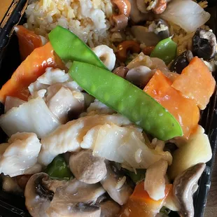 moo goo gai pan with added cashews