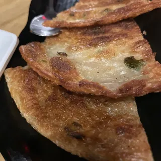 V Scallion Pancake Plate