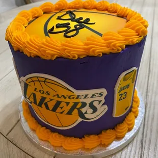 Lakers birthday cake, 6 inch