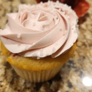 Lemon rasp with buttercream