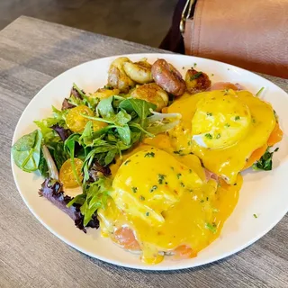 Smoked Salmon Eggs Benedict