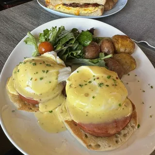 Classic Eggs Benedict