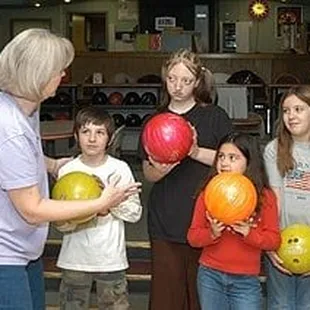 From Ward Parkway Lanes website